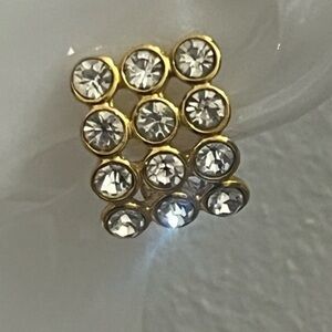 🟦SALE 5️⃣0️⃣% off🟦 Gold crystal statement gold clip on earrings - like new boxed